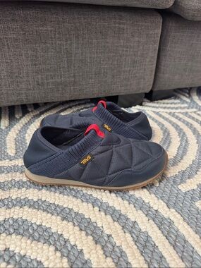 Teva ReEmber Quilted Slip On Camp Shoes Navy Blue Women's 7